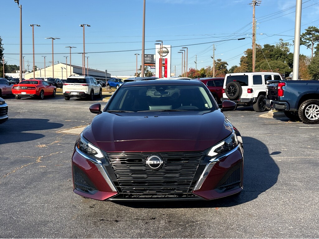 Used 2024 Nissan Altima 2.5 SV Sedan