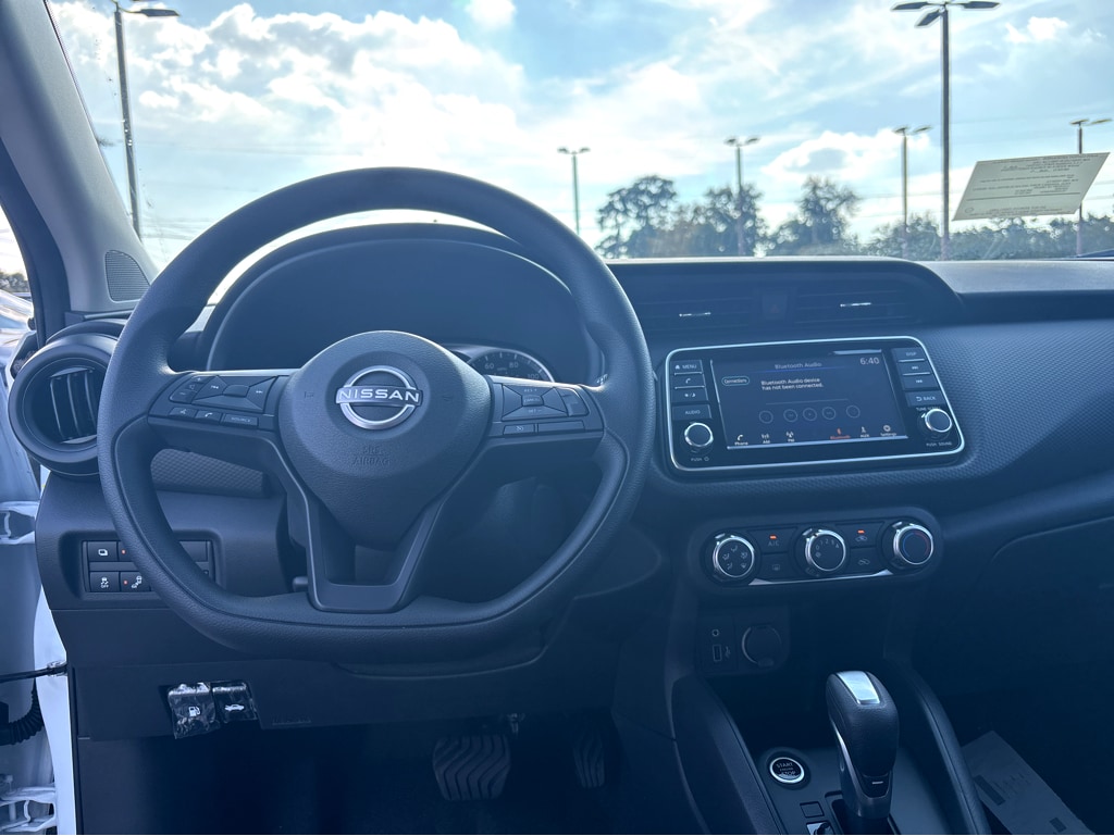 New 2025 Nissan Kicks Play S S FWD