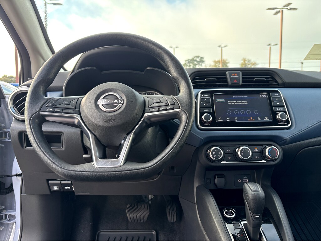 New 2025 Nissan Versa SV SV CVT