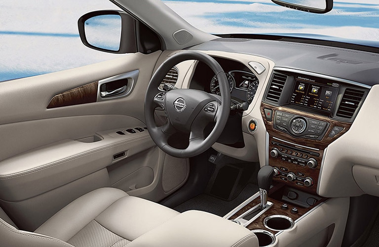 The Spacious Comfortable Fuel Efficient 2016 Nissan Pathfinder