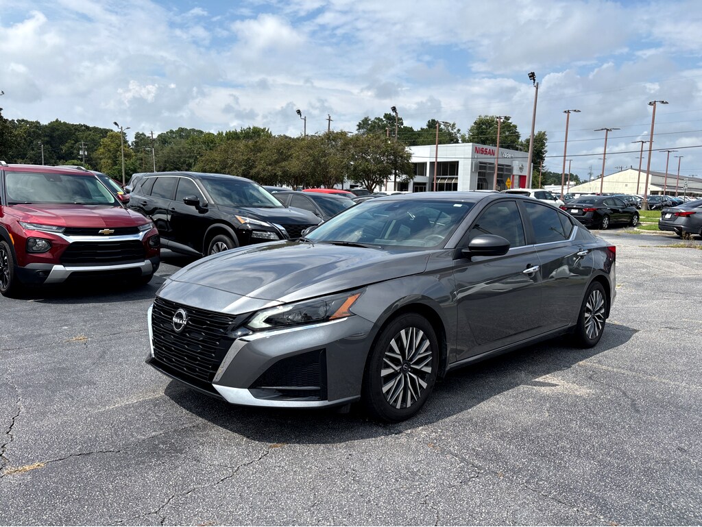 2024 Nissan Altima 2.5 SV photo 3