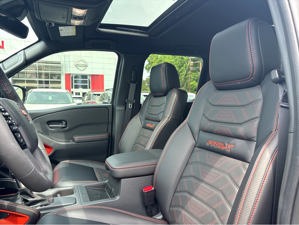 2026 Nissan Frontier 15