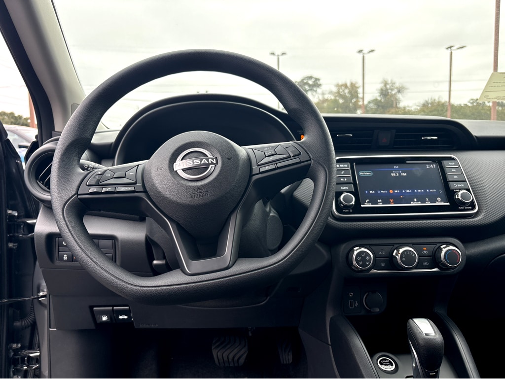 New 2025 Nissan Kicks Play S S FWD