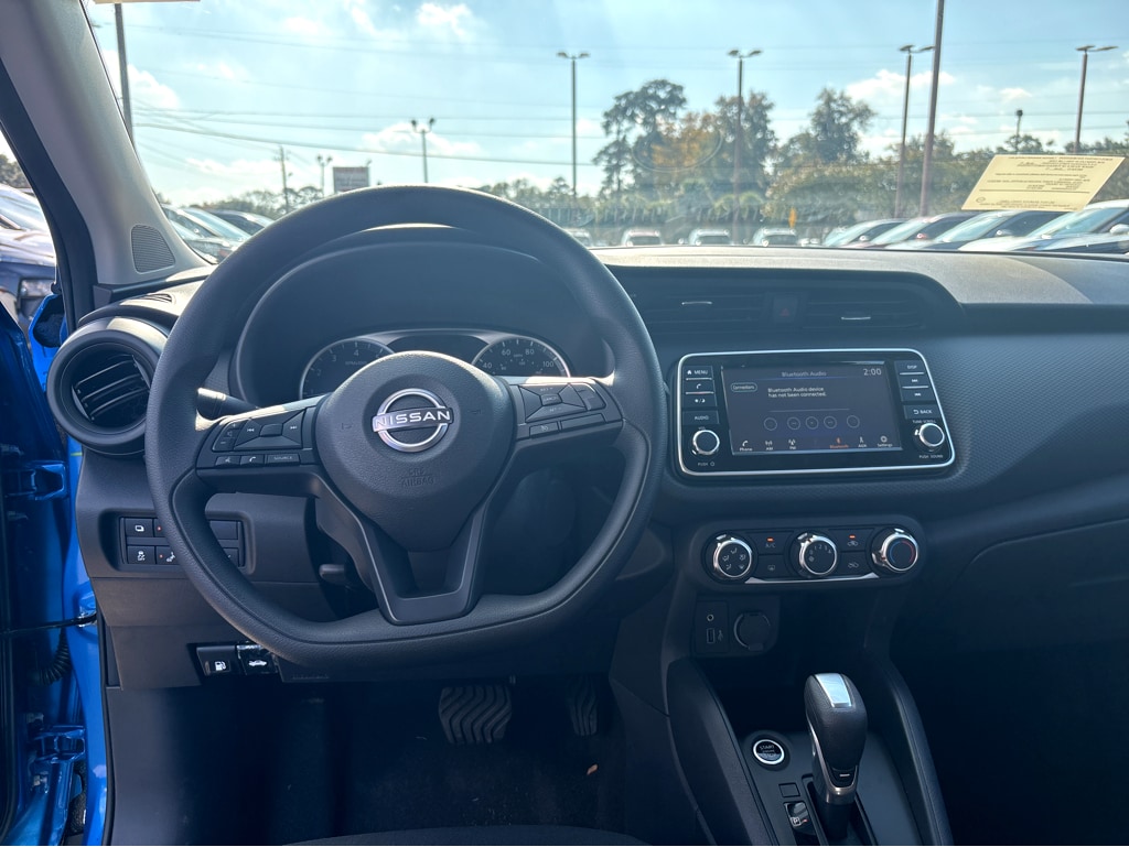 New 2025 Nissan Kicks Play S S FWD