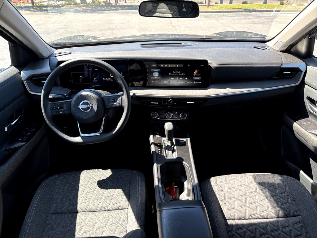 Used 2025 Nissan Kicks SV SV FWD