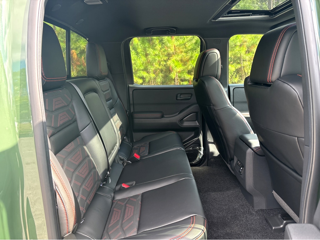 2026 Nissan Frontier 16