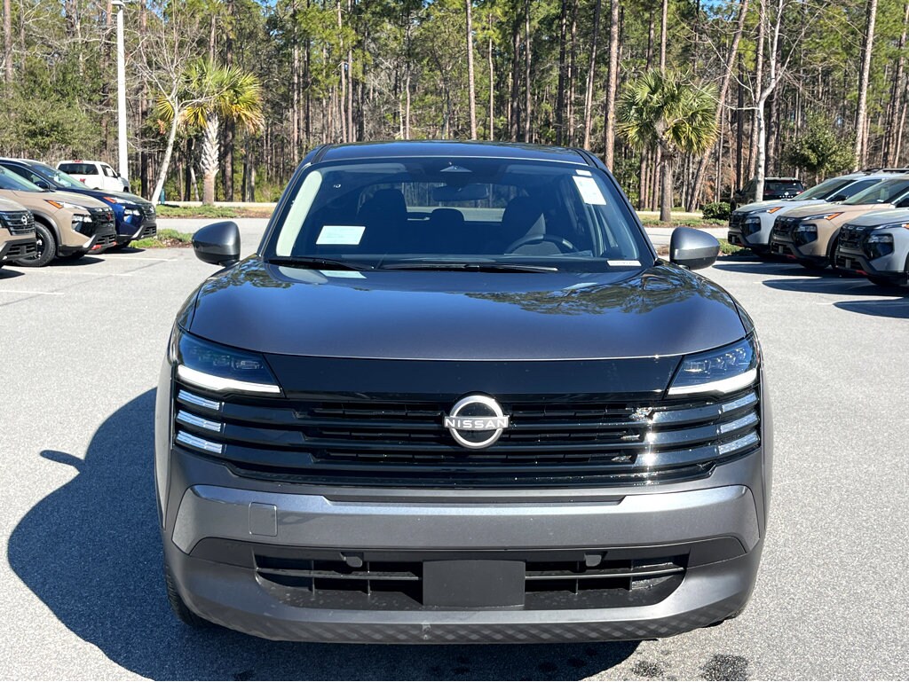 2025 Nissan Kicks SR photo 2