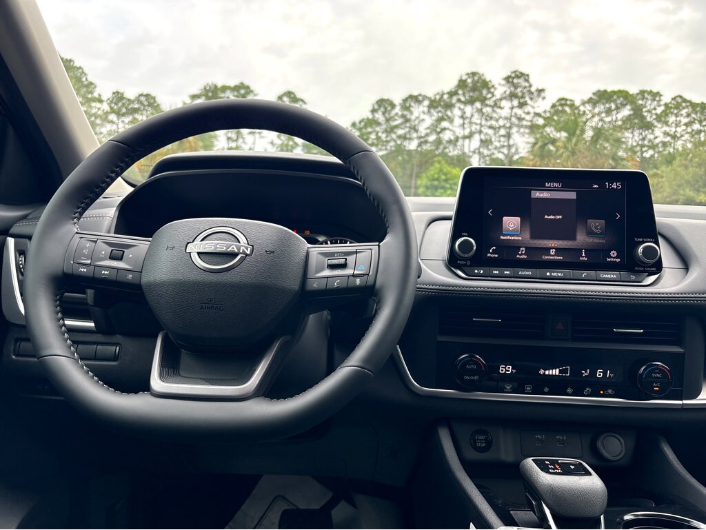 2026 Nissan Rogue SV photo 3