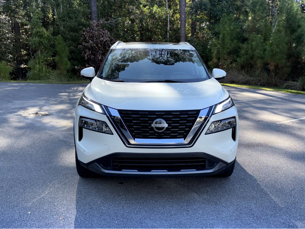 2023 Nissan Rogue SL photo 2