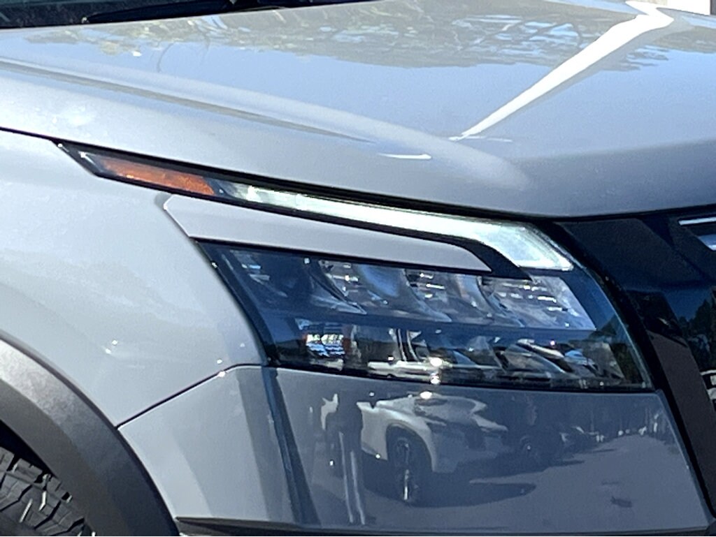 2025 Nissan Pathfinder Rock Creek photo 2