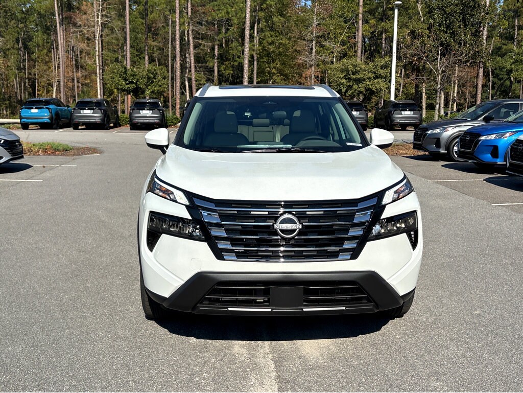 2026 Nissan Rogue SV photo 2