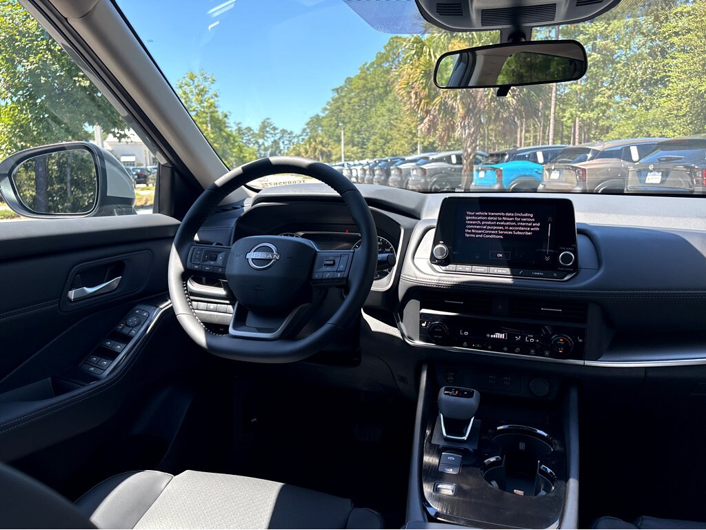 2026 Nissan Rogue SV photo 4