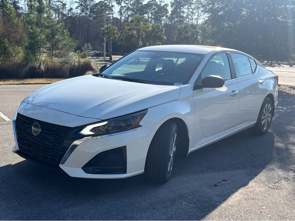 2024 Nissan Altima 2.5 S photo 2