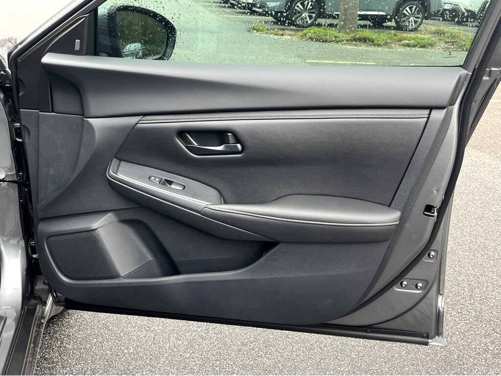 2025 Nissan Sentra S photo 2