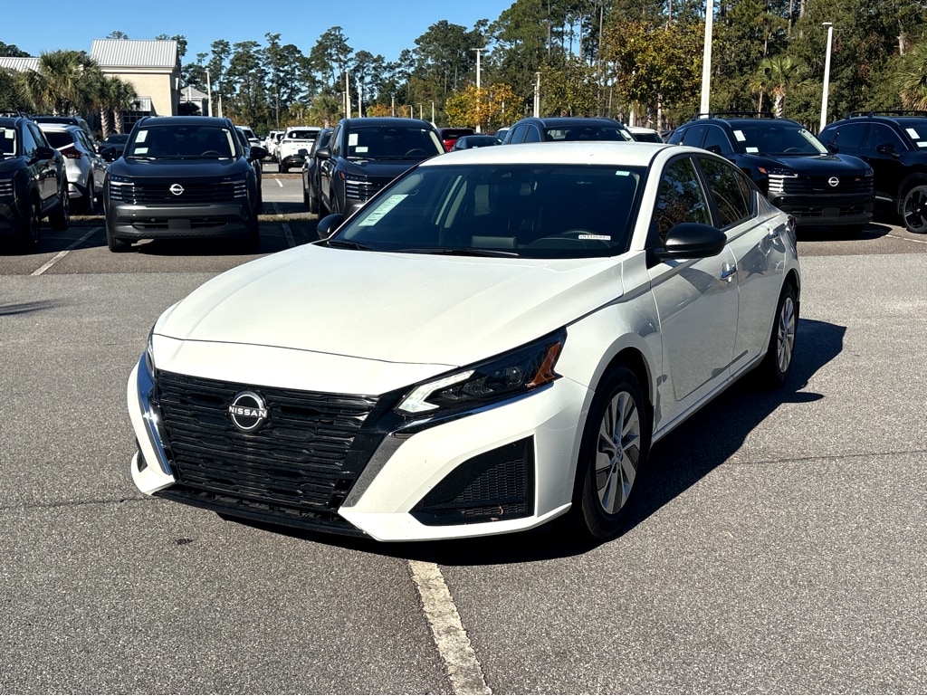 New 2025 Nissan Altima S Sedan