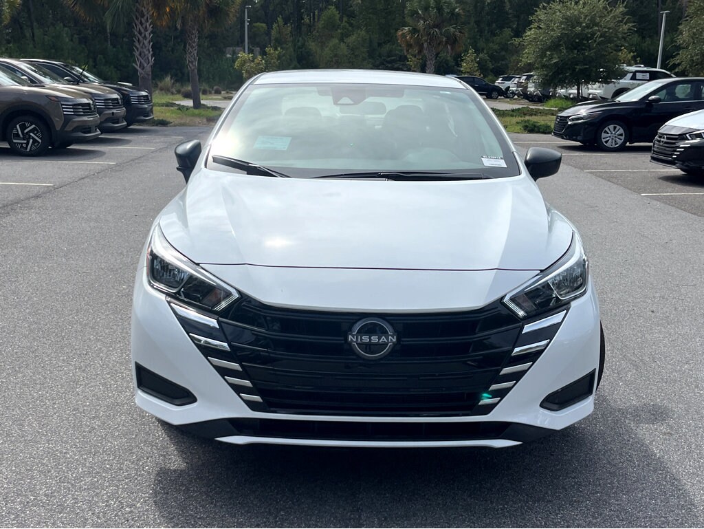 2025 Nissan Versa 1.6 S photo 2