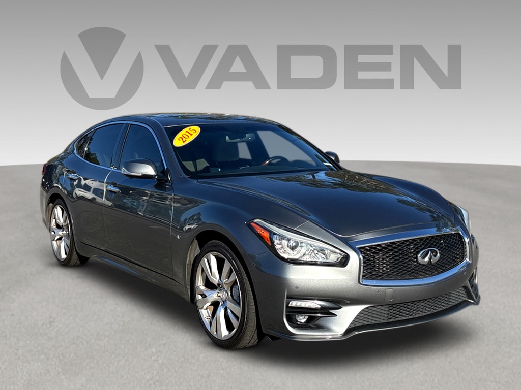 2015 INFINITI Q70 3.7's photo