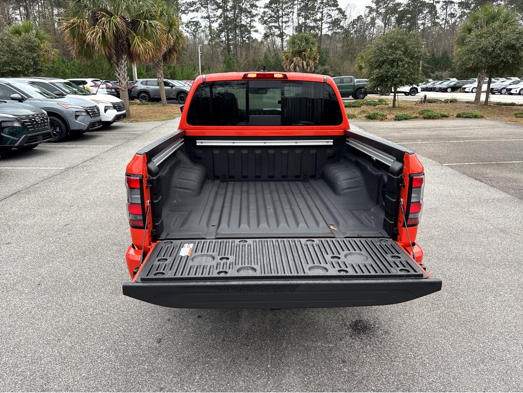 2026 Nissan Frontier 32