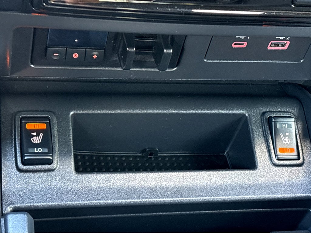 Used 2023 Nissan Titan SV Truck Crew Cab