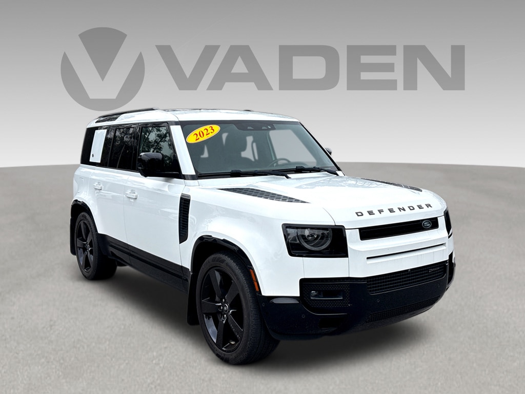 2023 Land Rover Defender X-Dynamic SE's photo