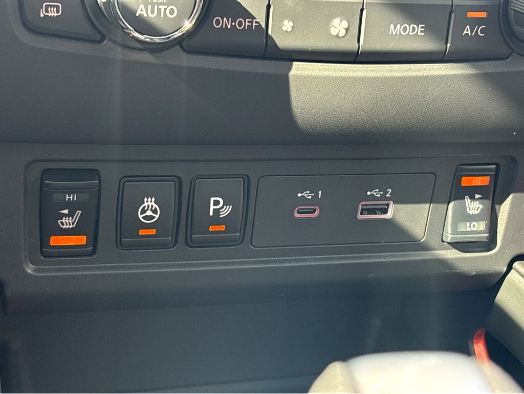 2026 Nissan Frontier 8