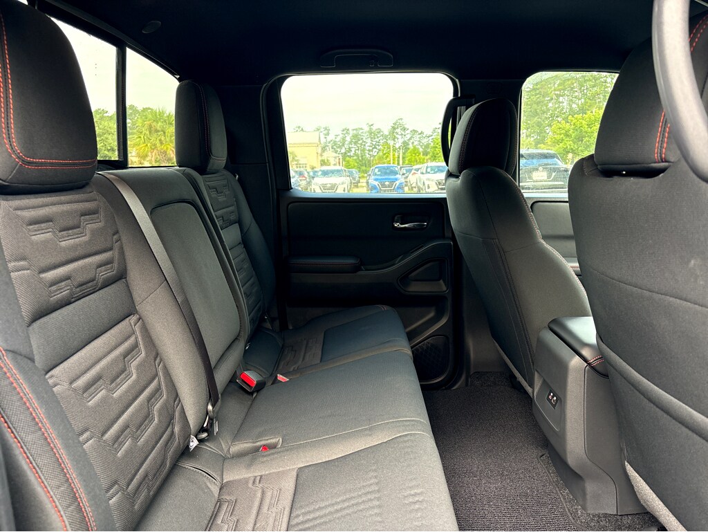 2025 Nissan Frontier PRO-4X - Photo 13
