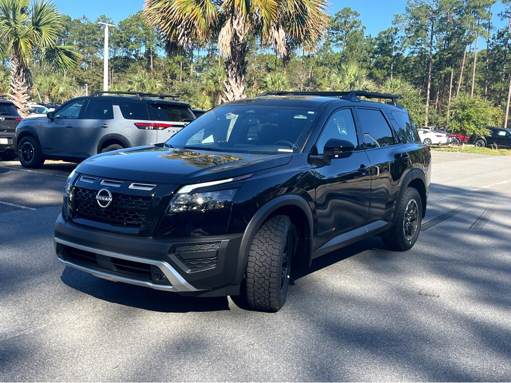 2025 Nissan Pathfinder Rock Creek photo 3