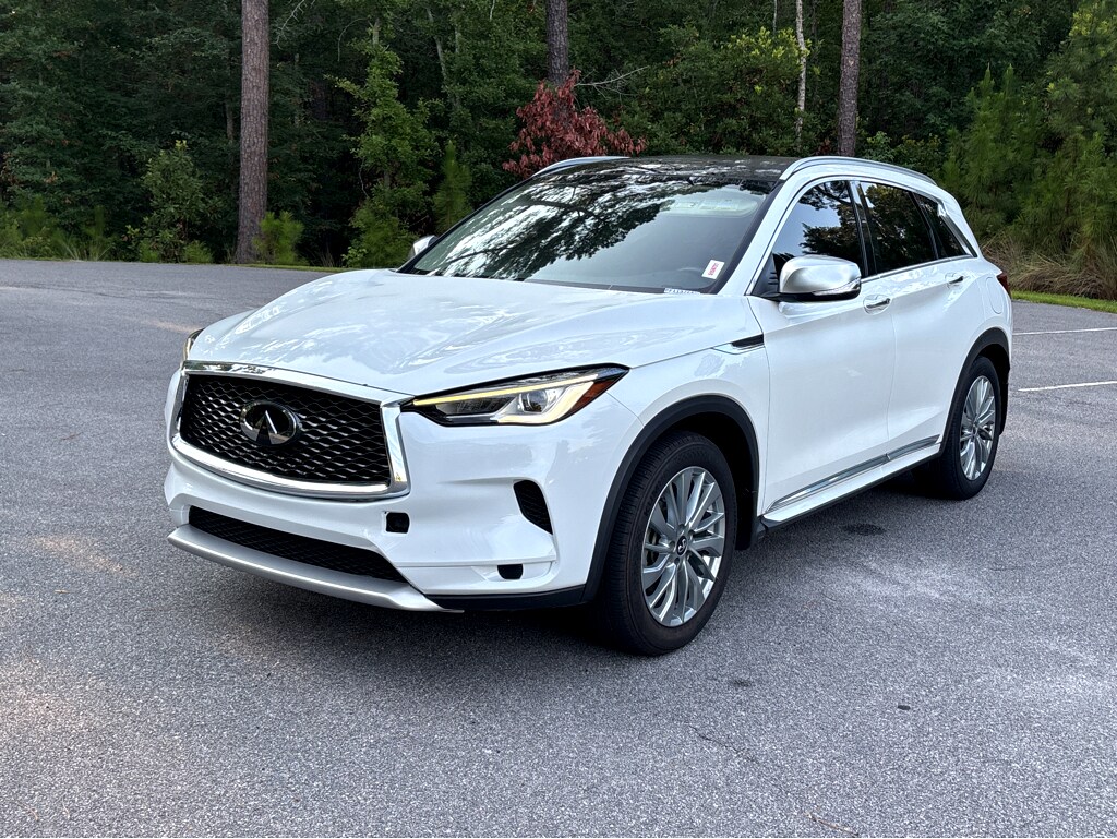 2023 Infiniti QX50 Luxe photo 3