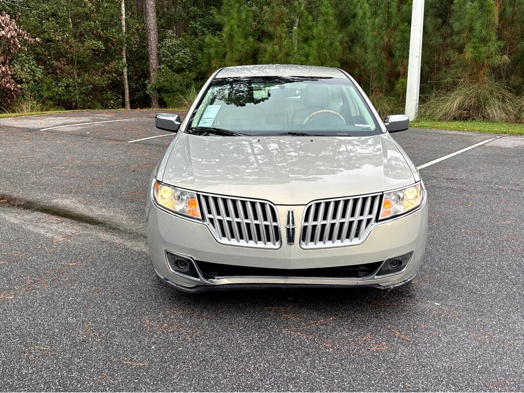 2010 Lincoln MKZ Base photo 2