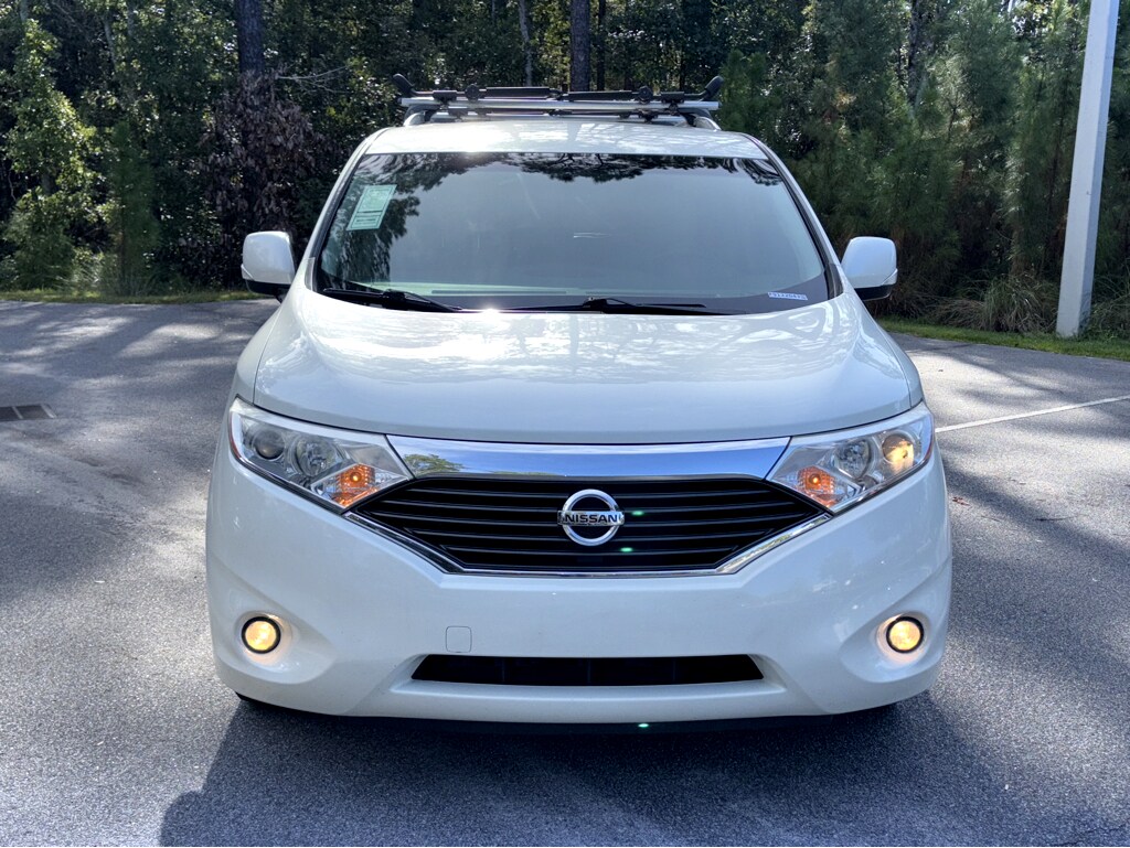 2015 Nissan Quest SL photo 2