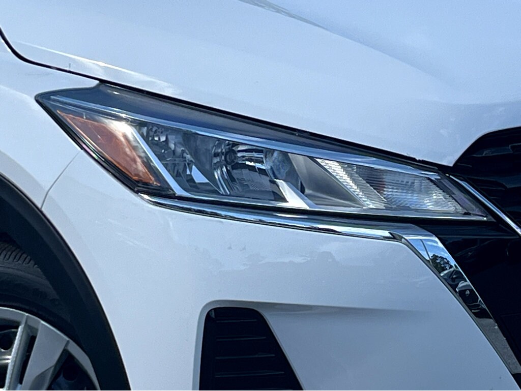 2025 Nissan Kicks Play S photo 3