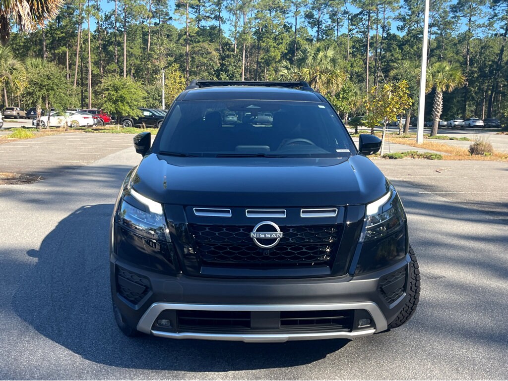 2025 Nissan Pathfinder Rock Creek photo 2