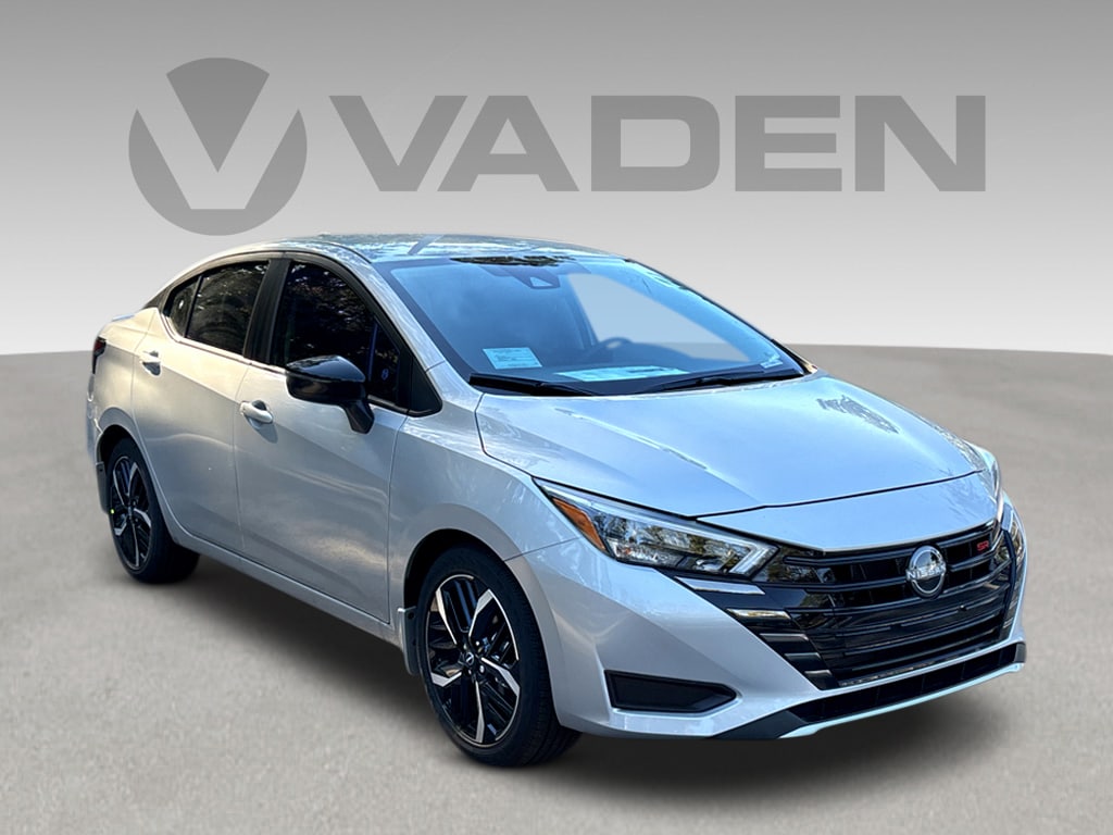 New 2025 Nissan Versa 1.6 SR Sedan