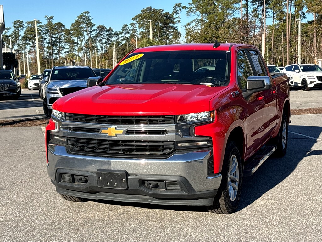 2019 Chevrolet Silverado 1500 LT photo 2