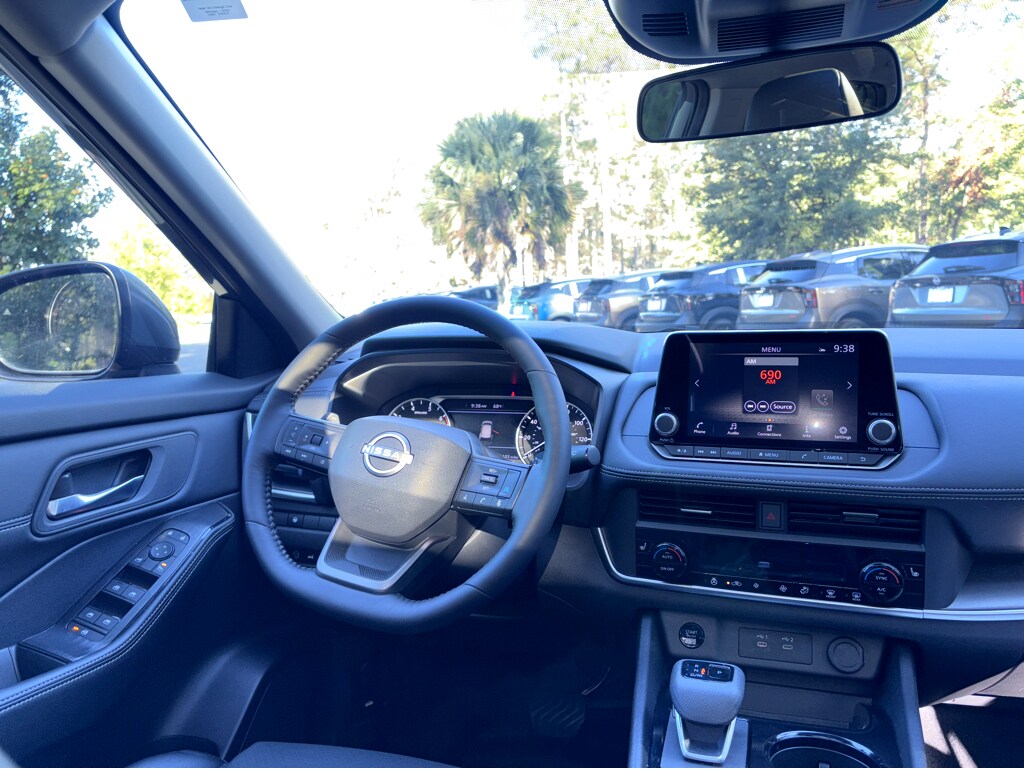 2025 Nissan Rogue SV photo 3