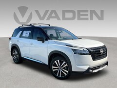2024 Nissan Pathfinder Platinum SUV