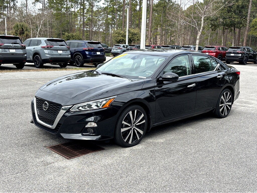 Used 2019 Nissan Altima 2.5 Platinum Sedan