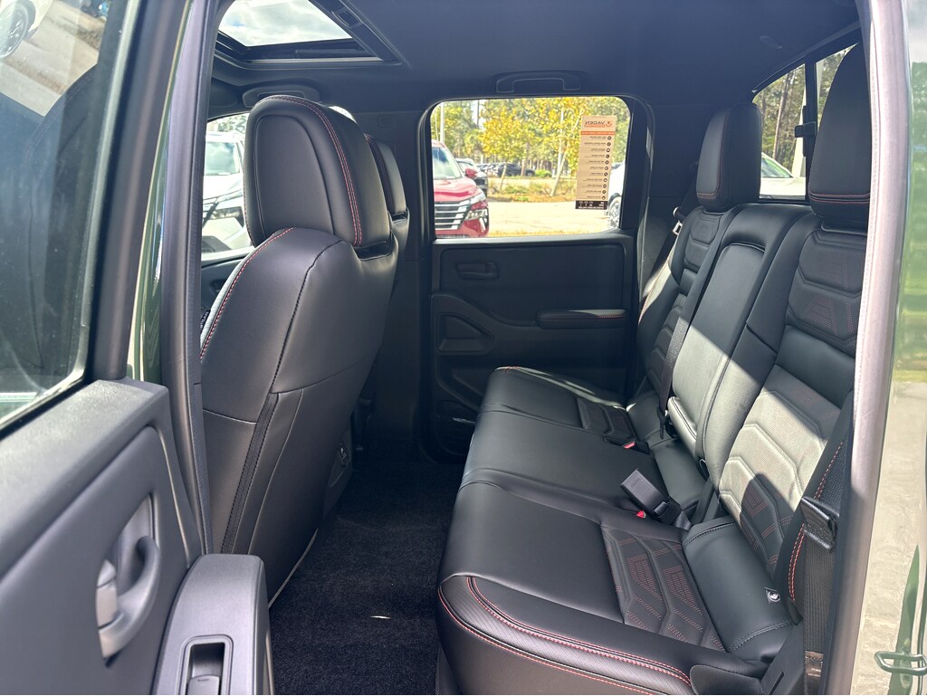 2026 Nissan Frontier 27