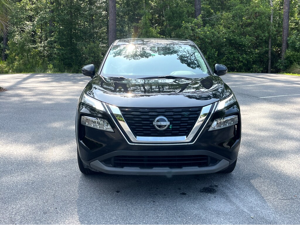 2022 Nissan Rogue SV photo 2