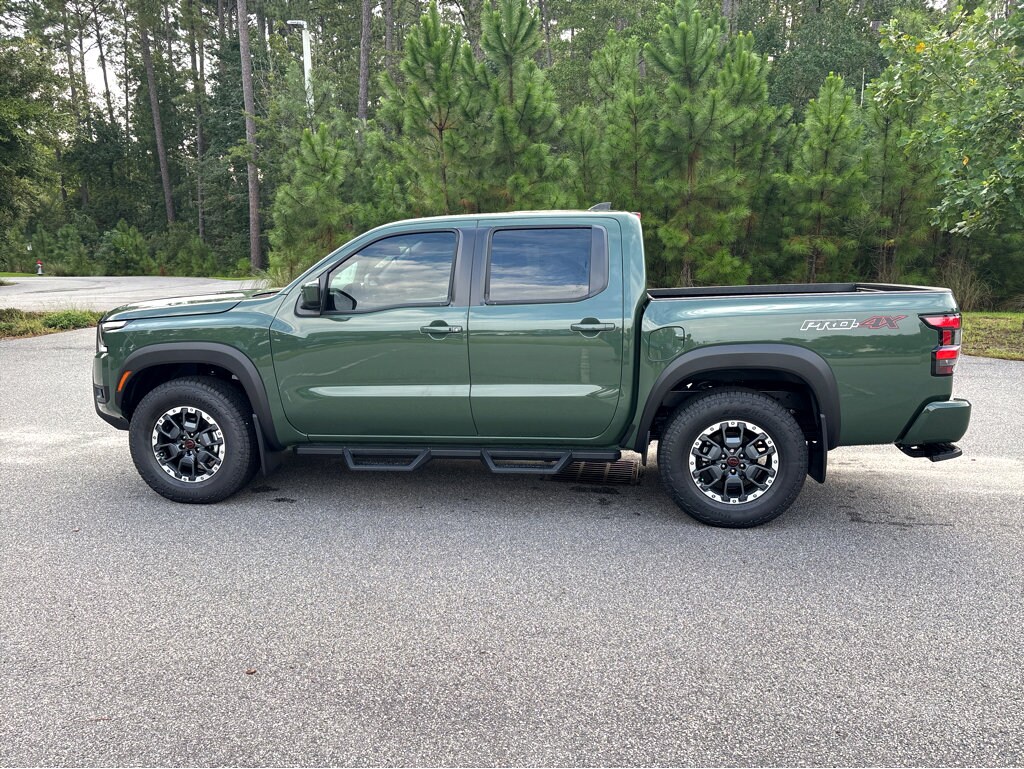 2026 Nissan Frontier 32