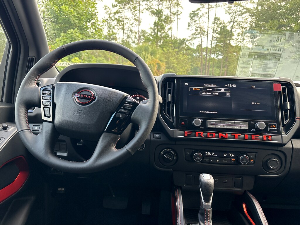 2025 Nissan Frontier PRO-4X - Photo 4