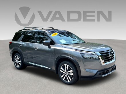 2024 Nissan Pathfinder Platinum SUV