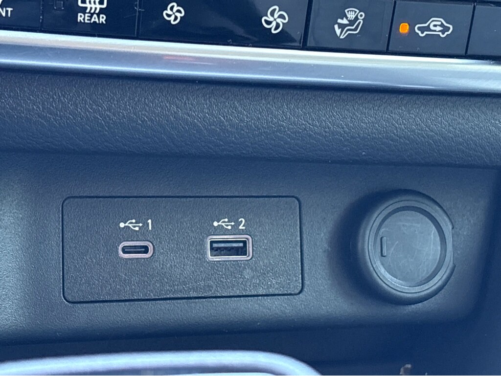 2023 Nissan Rogue SL - Photo 25