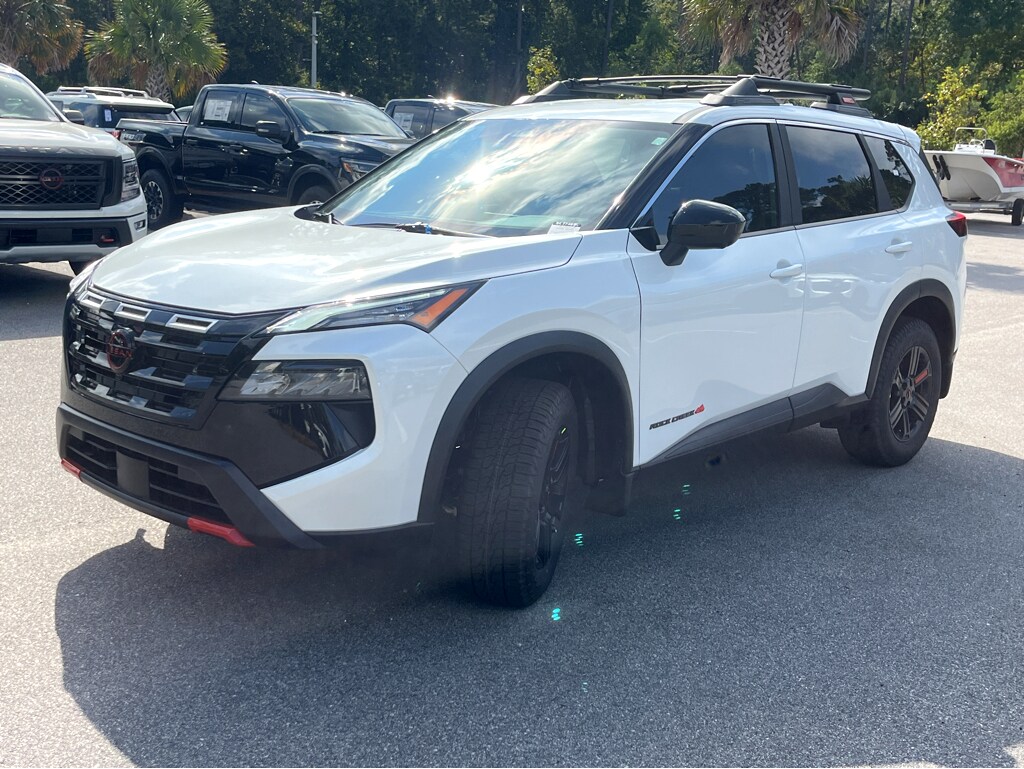 2025 Nissan Rogue photo 3