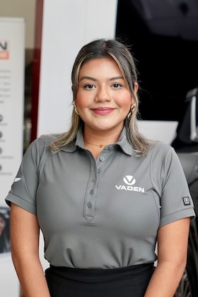 Staff member Cinthia Memije from ID_d47db5cbb142