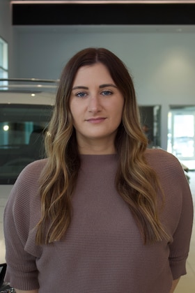 Staff member Laura Clark from ID_79af8d600ee6