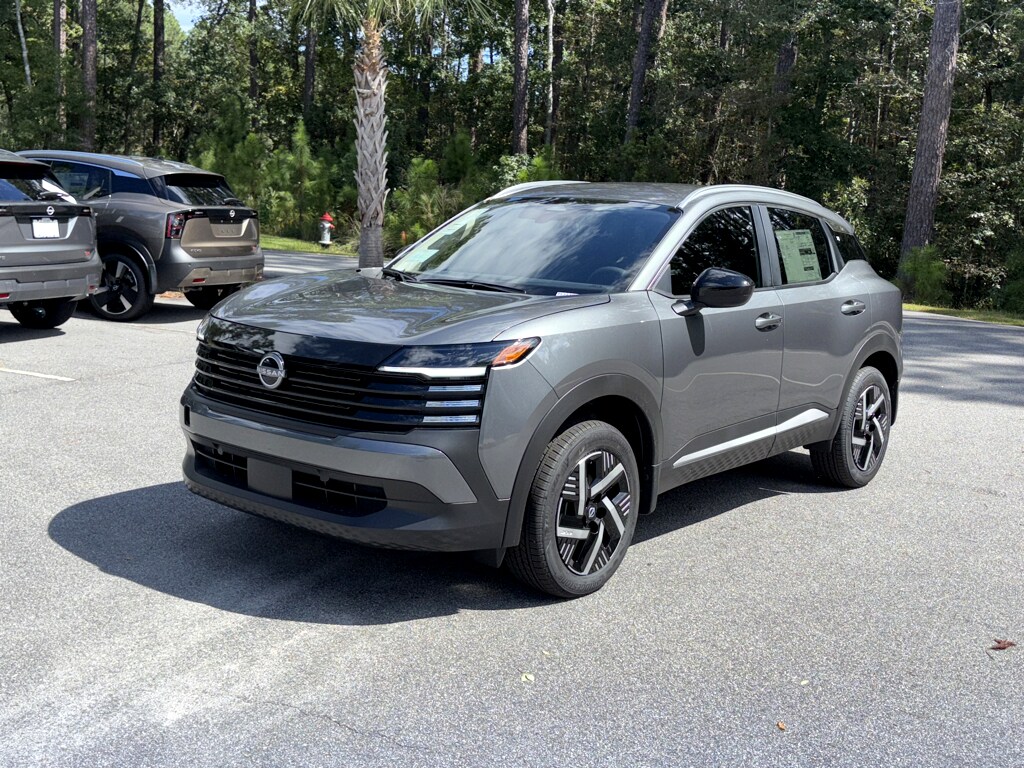 2026 Nissan Kicks SV photo 2