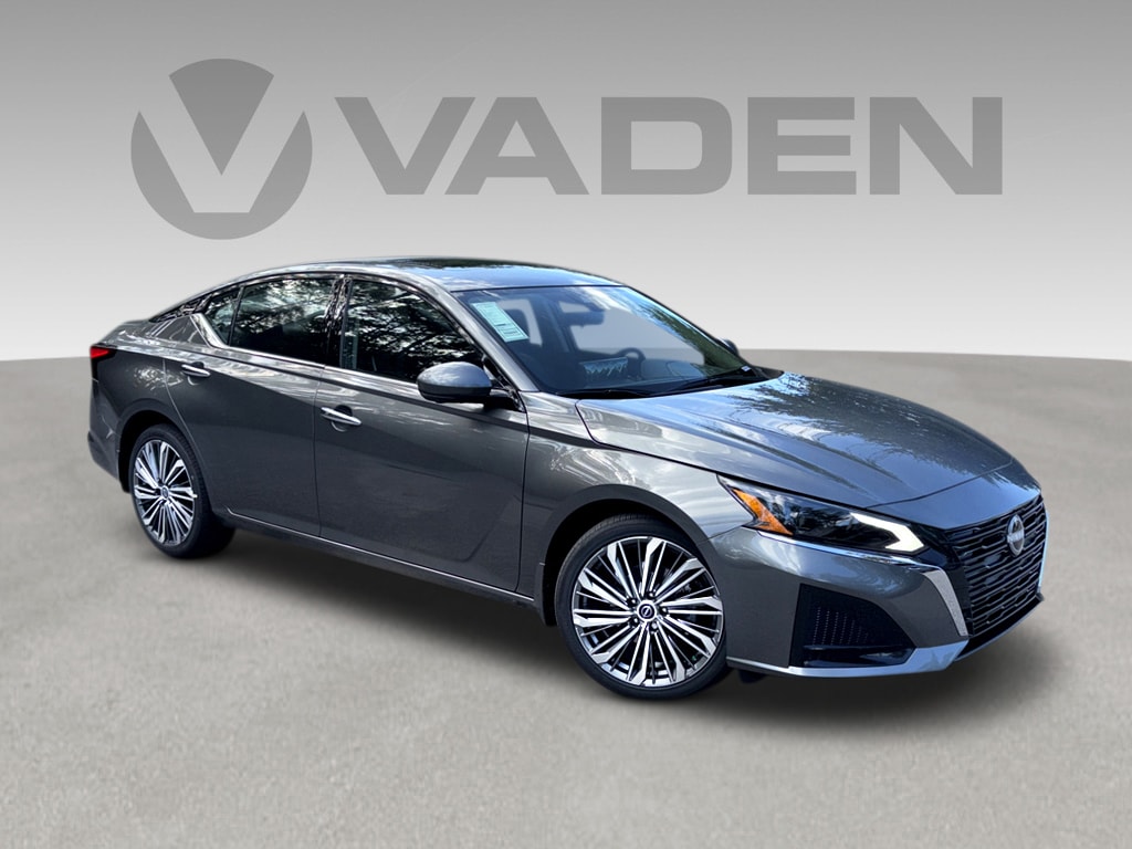 2025 Nissan Altima SL's photo