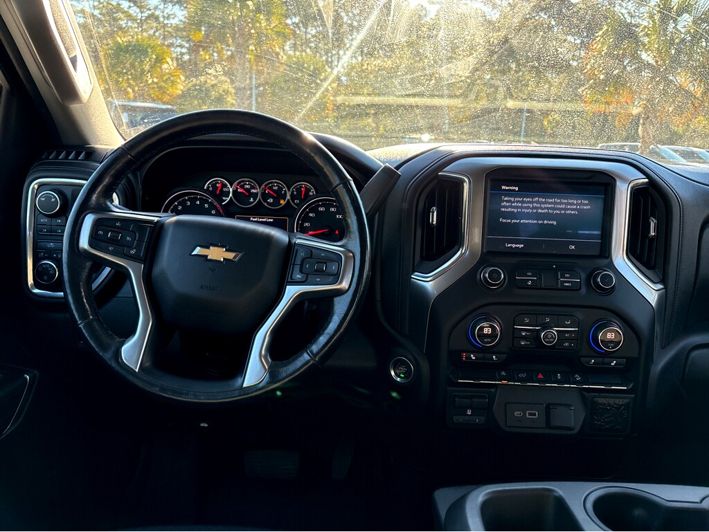 2019 Chevrolet Silverado 1500 LT photo 3