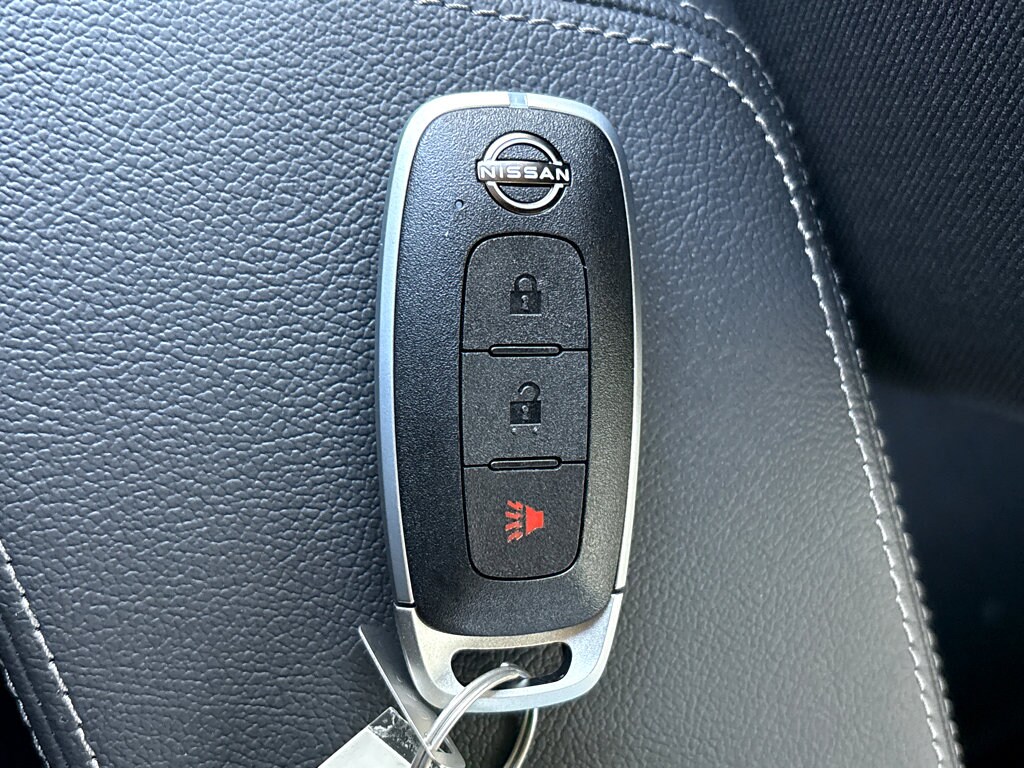 2025 Nissan KICKS PLAY Base - Photo 24
